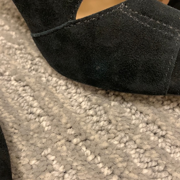 Ann Taylor Black suede, Size 8 high heel lace-up shoes w/zip Never worn🖤 - Picture 13 of 16